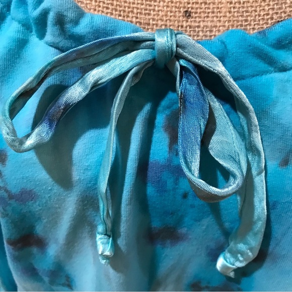 ▪️SILVER CHARM Tie Dye Sweatshirt - Picture 2 of 9